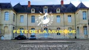 Issoudun cour d'honneur de la Mairie - Fête de la Musique 2022